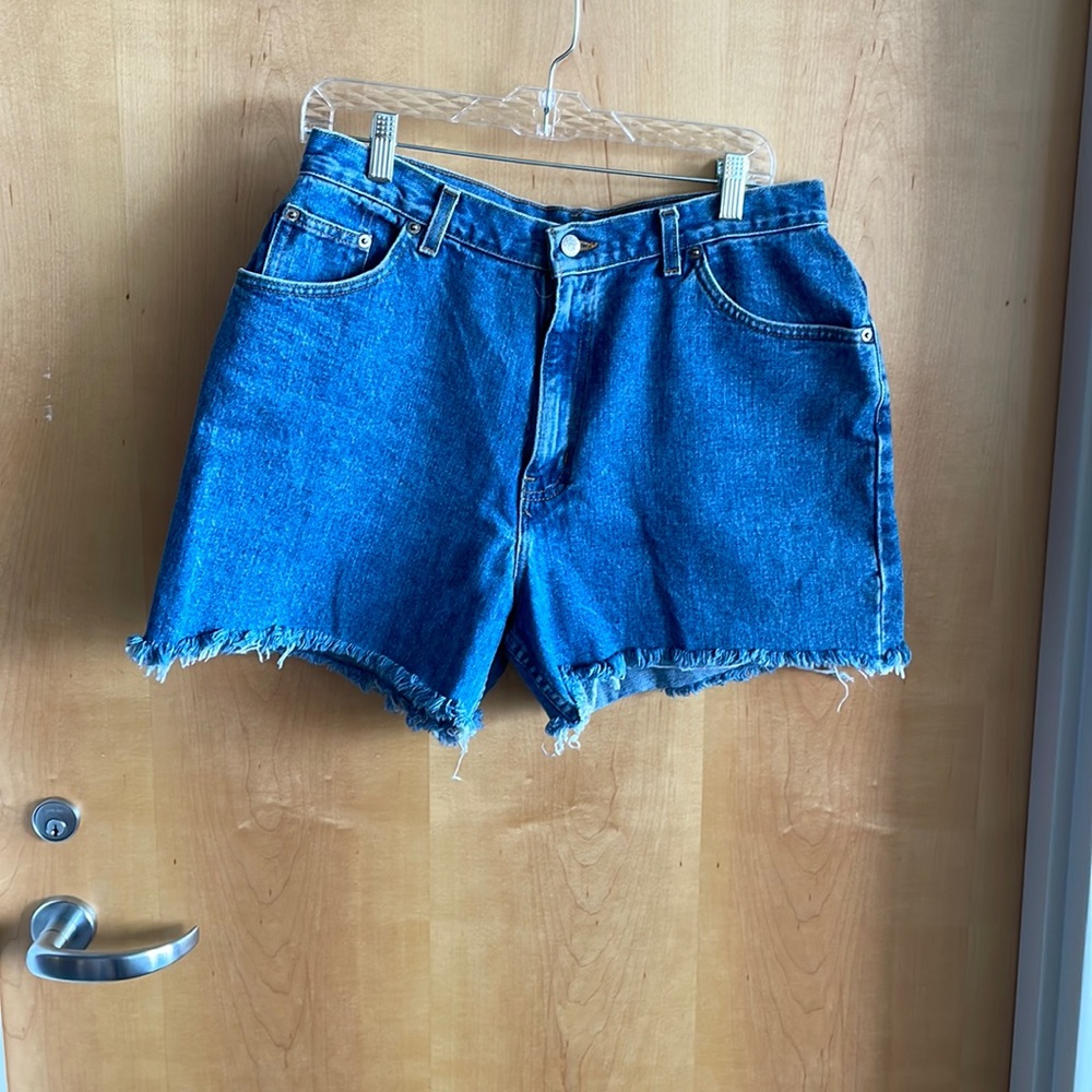 High Rise Vintage Chic Denim Jean shorts Possible Size 31